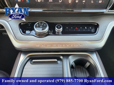 2027 Ford Expedition Max MAX Platinum