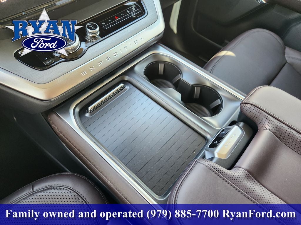 2027 Ford Expedition Max MAX Platinum