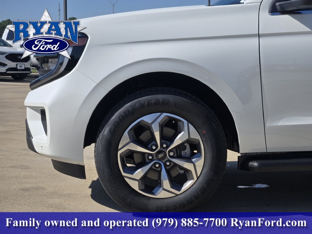 2027 Ford Expedition Active
