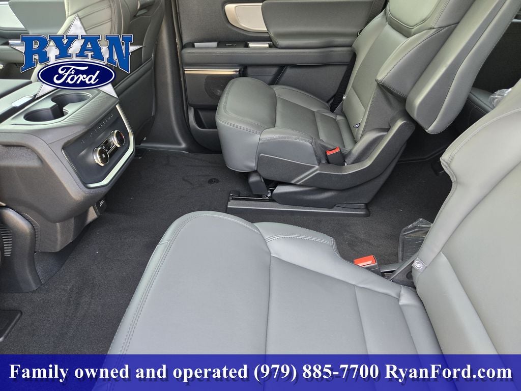 2027 Ford Expedition Active