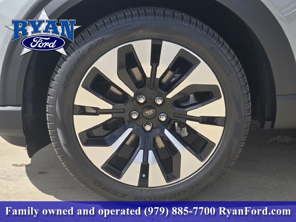 2027 Ford Explorer Platinum™
