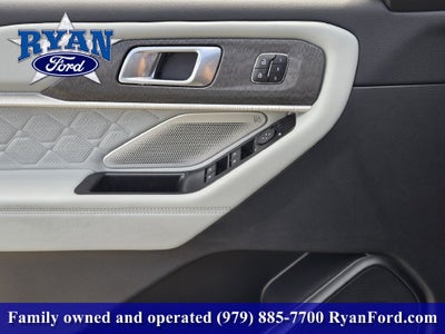 2027 Ford Explorer Platinum™