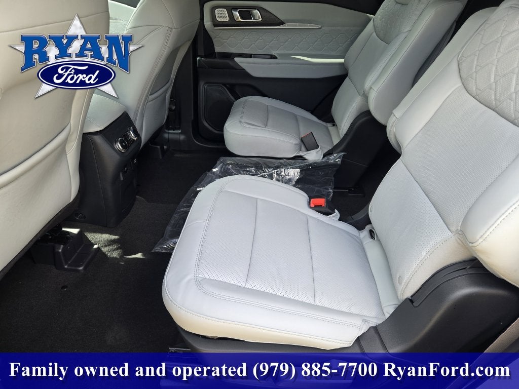 2027 Ford Explorer Platinum™