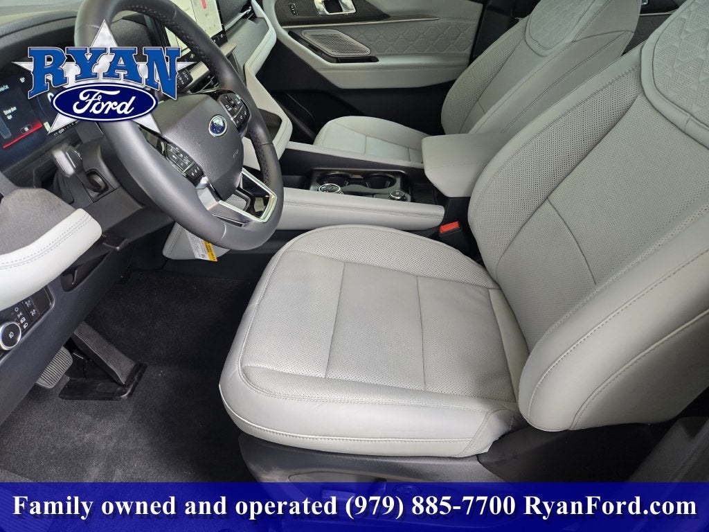 2027 Ford Explorer Platinum™