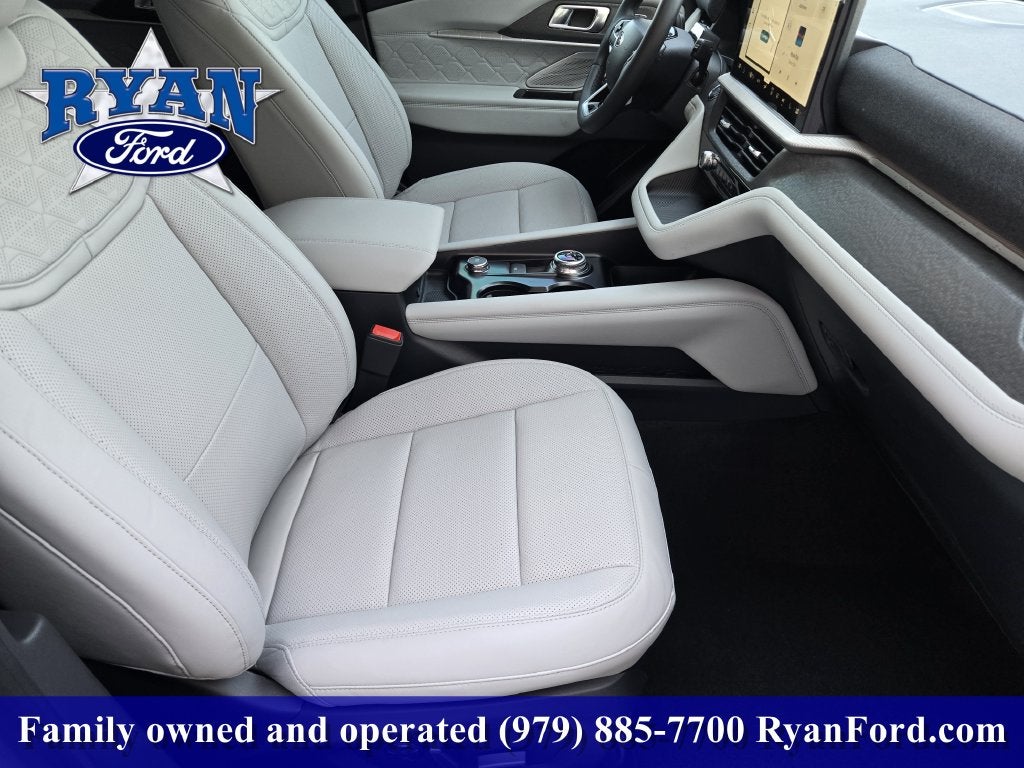 2027 Ford Explorer Platinum™
