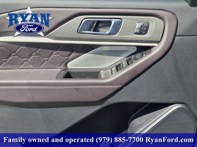 2027 Ford Explorer Platinum™
