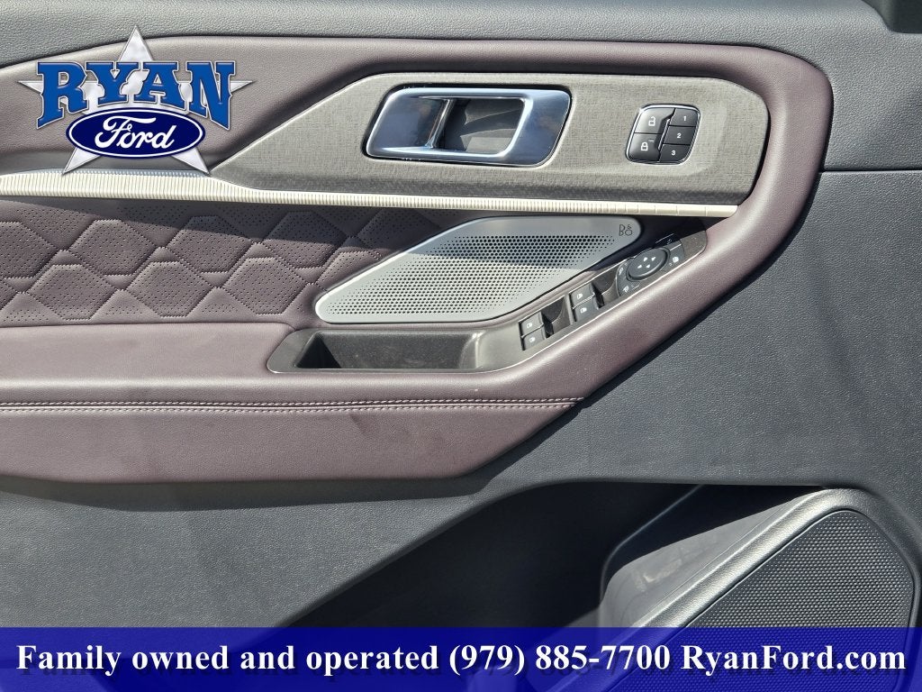 2027 Ford Explorer Platinum™