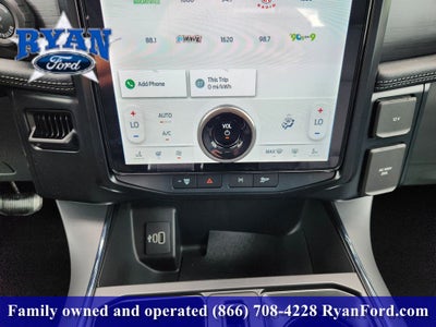 2025 Ford F-150 Lightning Flash