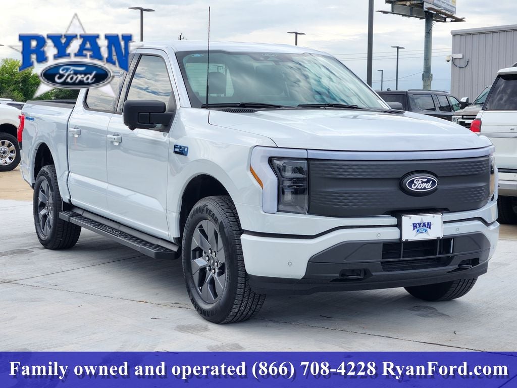 2025 Ford F-150 Lightning Flash