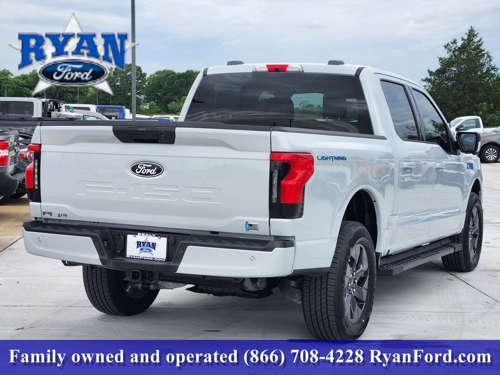 2025 Ford F-150 Lightning Flash
