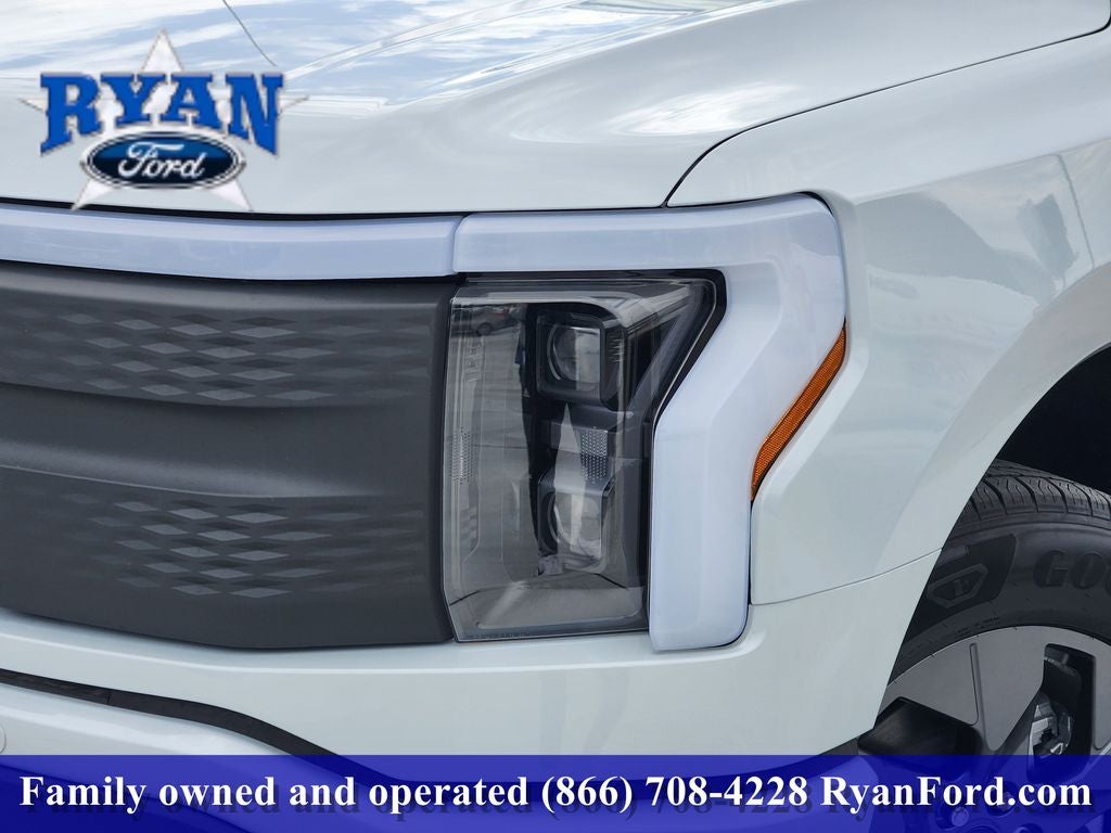2025 Ford F-150 Lightning Flash