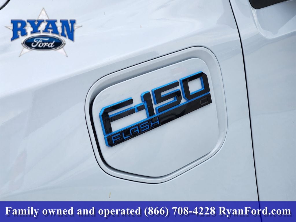 2025 Ford F-150 Lightning Flash