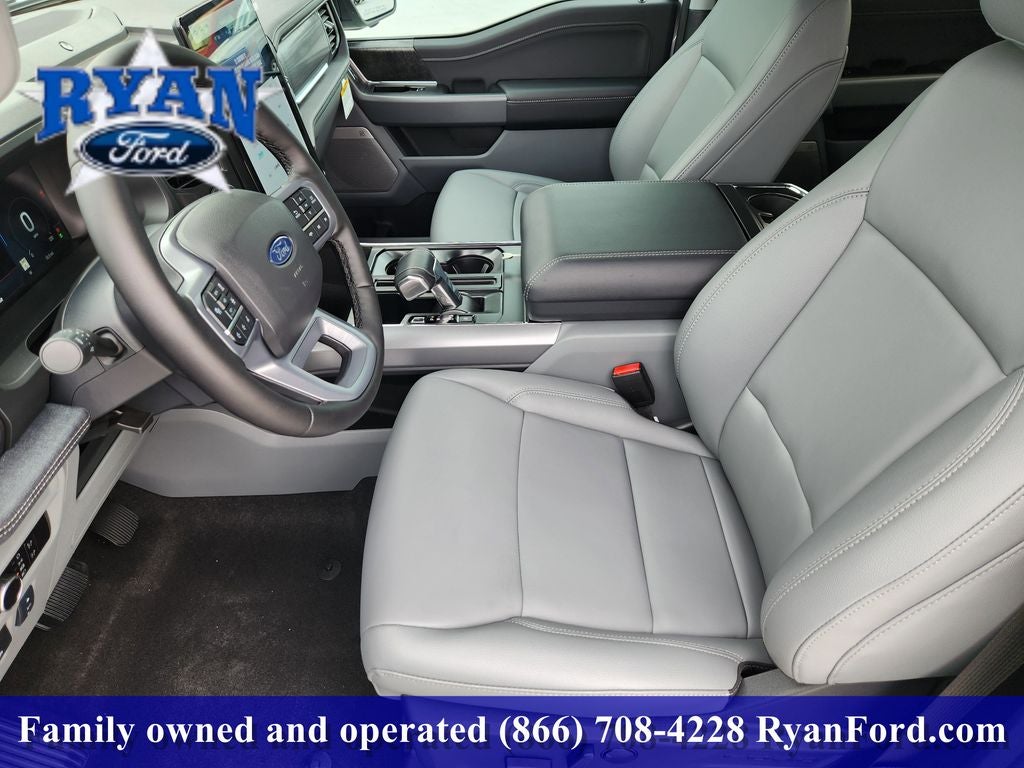 2025 Ford F-150 Lightning Flash