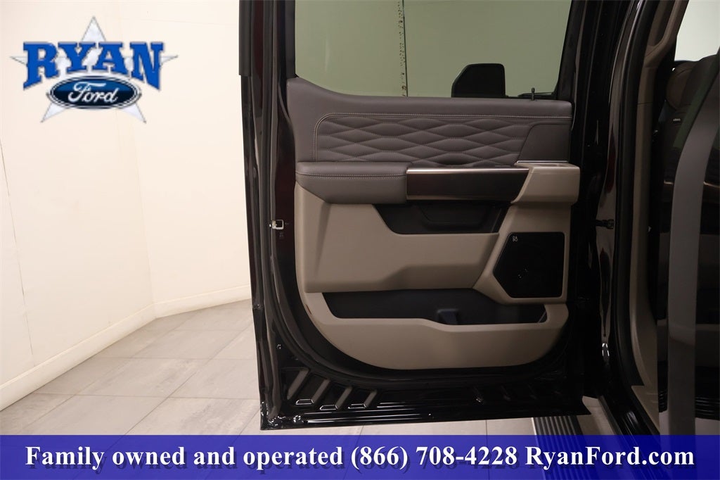 2025 Ford F-250SD Platinum