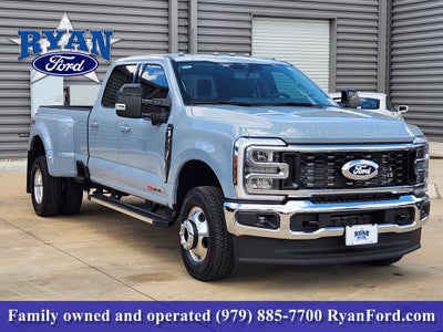 2027 Ford F-350SD F-350® Lariat®