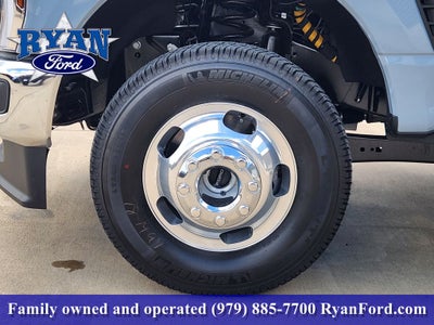 2027 Ford F-350SD F-350® Lariat®
