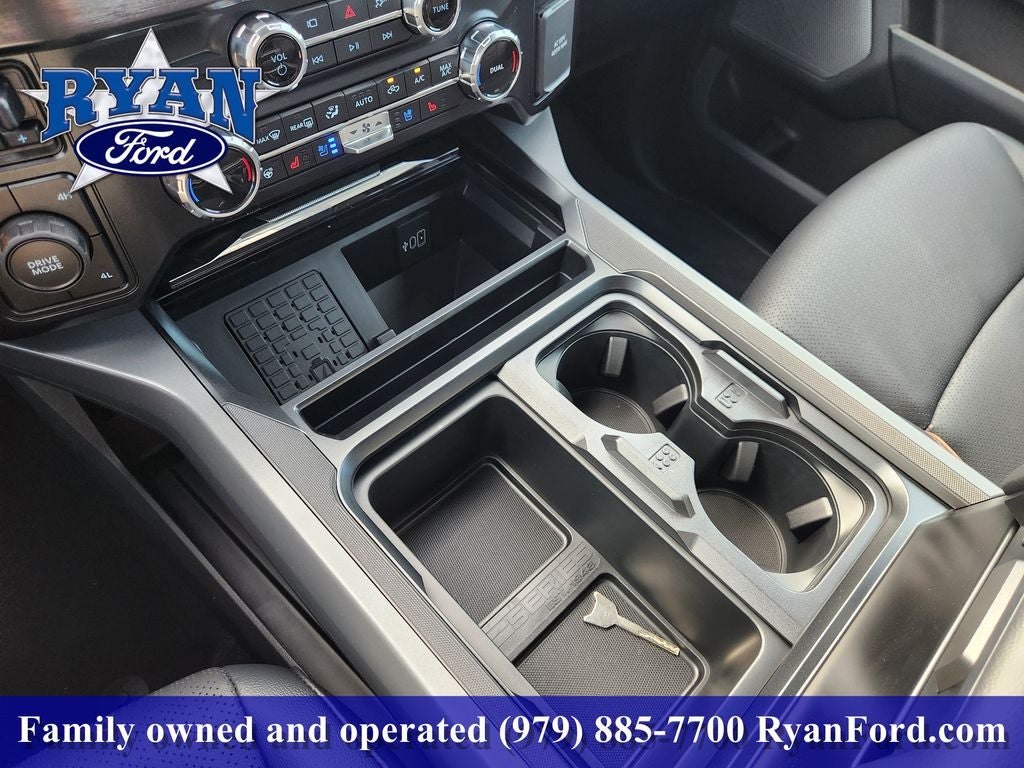 2027 Ford F-350SD F-350® Lariat®