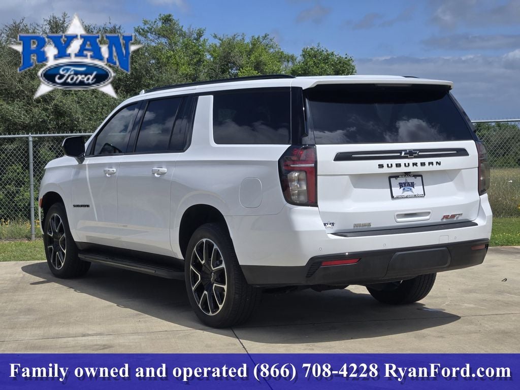 2023 Chevrolet Suburban RST