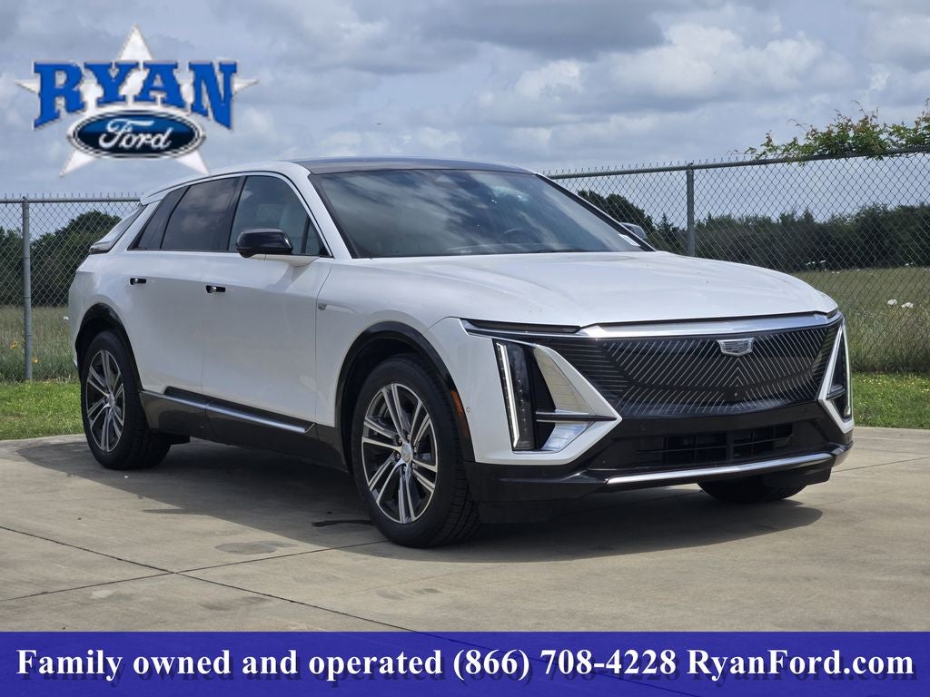 Used 2024 Cadillac LYRIQ Luxury 1 with VIN 1GYKPPRL8RZ100232 for sale in Sealy, TX