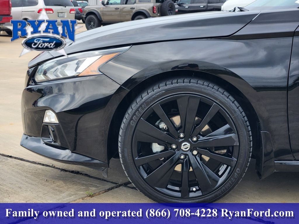 2022 Nissan Altima 2.5 SR