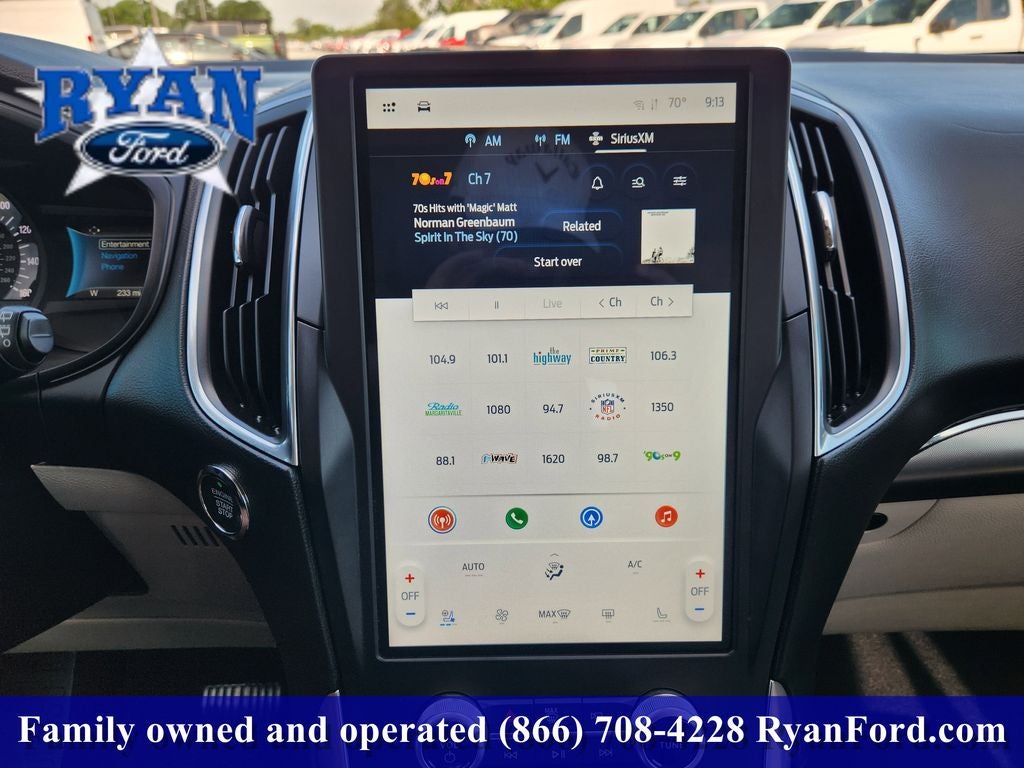 2022 Ford Edge Titanium