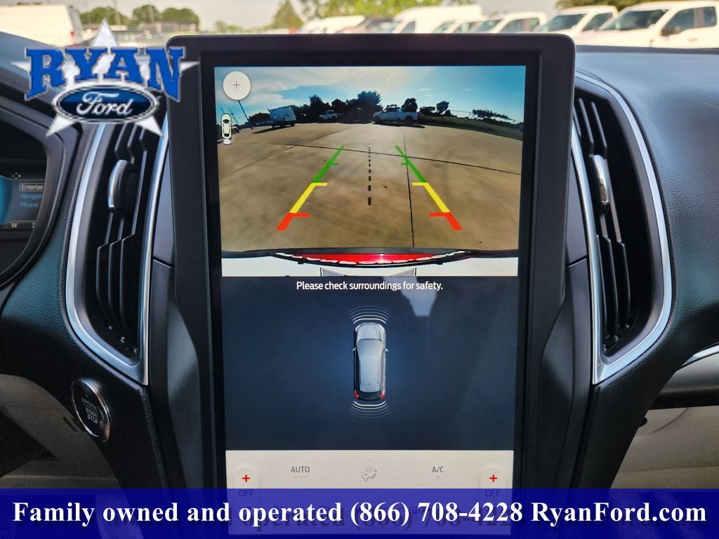 2022 Ford Edge Titanium