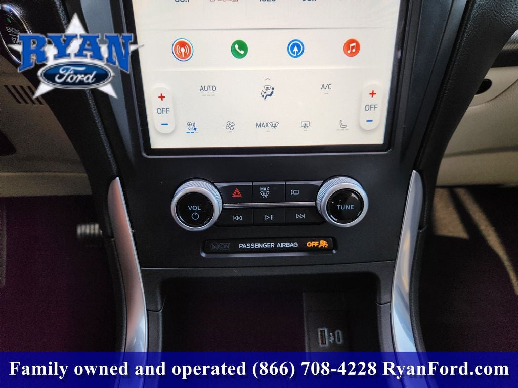 2022 Ford Edge Titanium