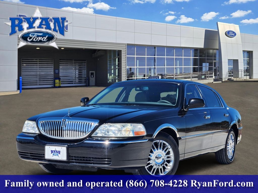 2008 Lincoln Town Car Signature Limited