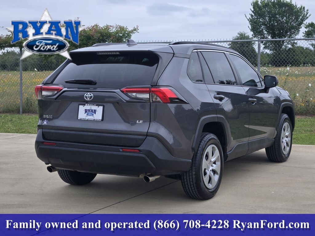 2020 Toyota RAV4 LE