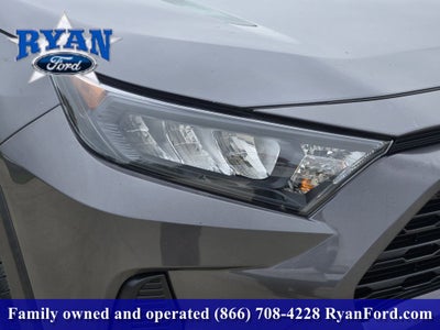 2020 Toyota RAV4 LE