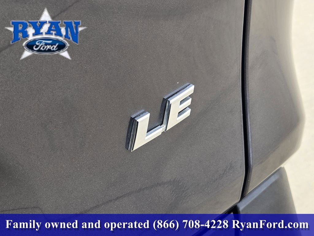 2020 Toyota RAV4 LE