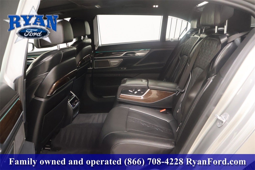 2022 BMW 7 Series 750i xDrive