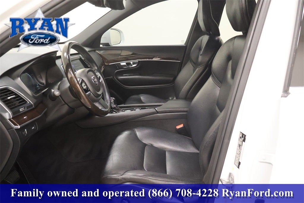 2019 Volvo XC90 T5 Momentum