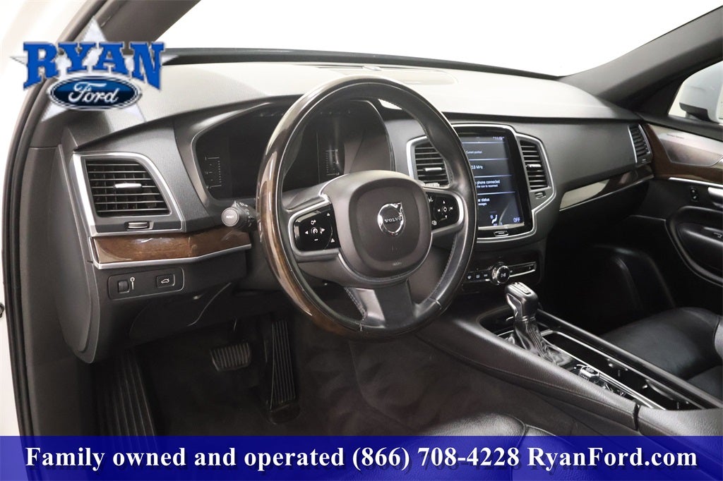 2019 Volvo XC90 T5 Momentum