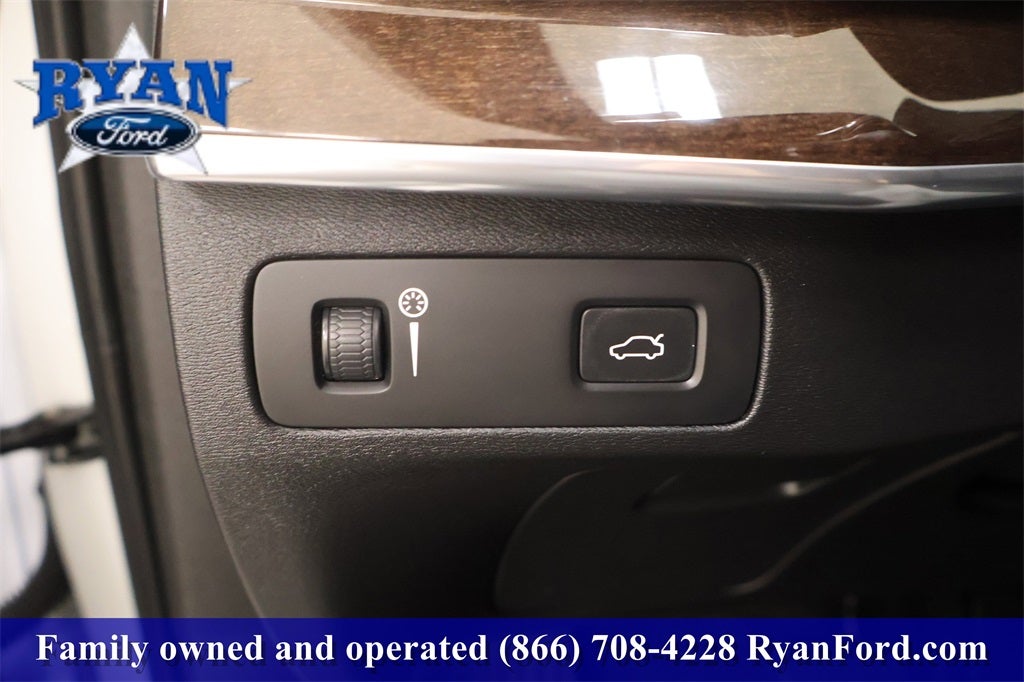 2019 Volvo XC90 T5 Momentum