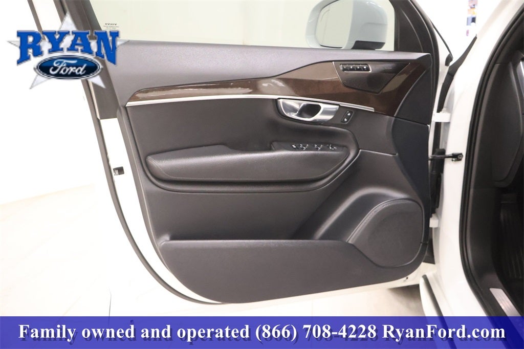 2019 Volvo XC90 T5 Momentum